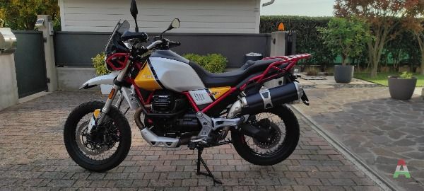 MOTO GUZZI V85TT