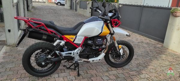MOTO GUZZI V85TT